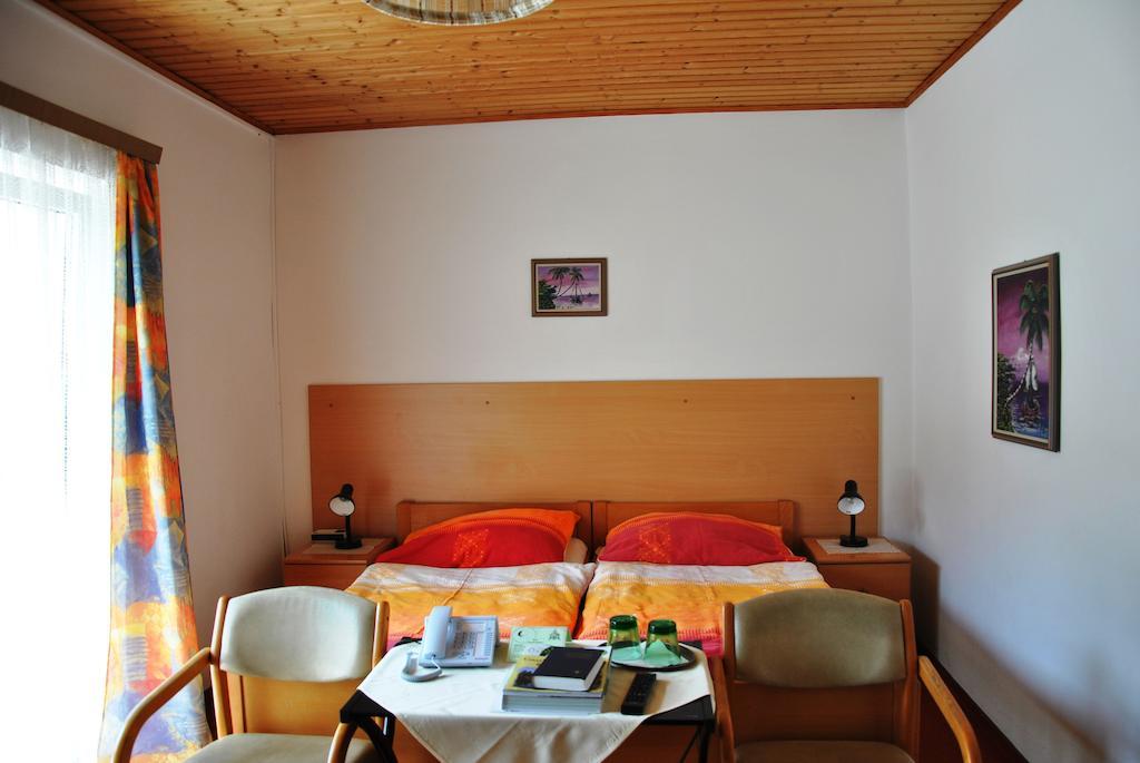 Gasthof Und Pension Haunschmid Rechberg Habitación foto